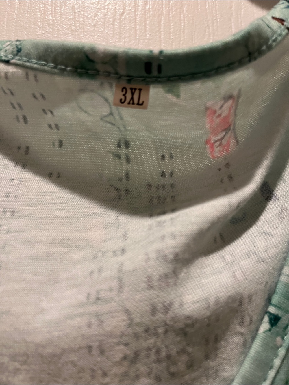 LuLaRoe Mint Green Floral V-Neck Tank - Picture 3 of 7